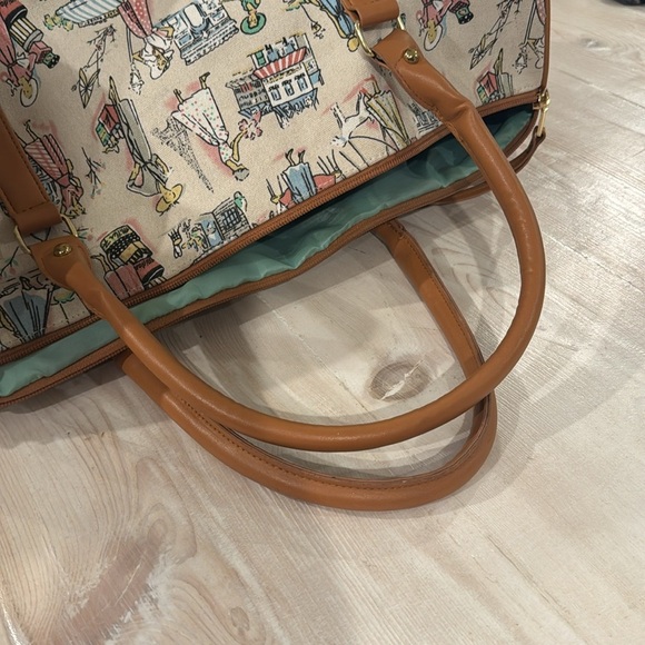 Adrienne Vittadini Print Duffle - Picture 5 of 9